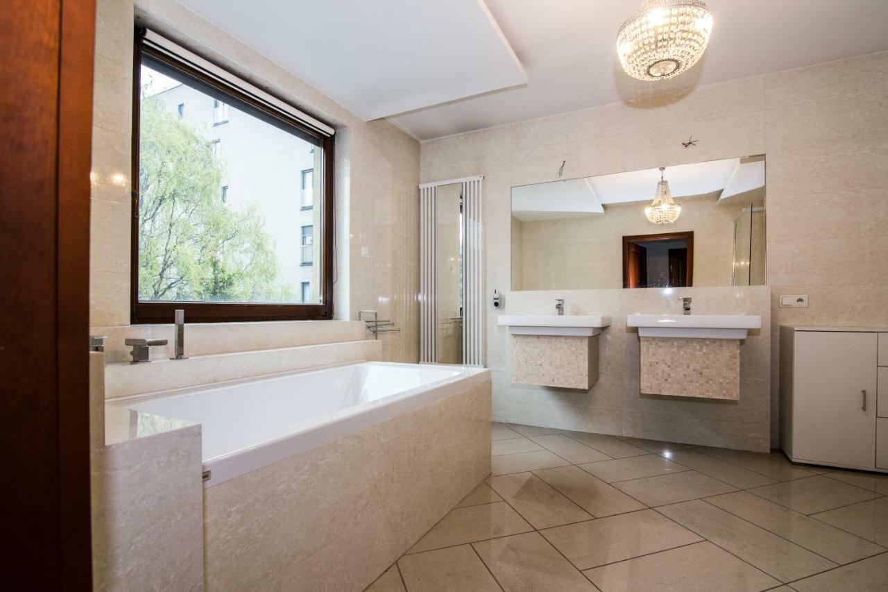 Apartamenty Hierowskiego 60G Katowice Bagian luar foto